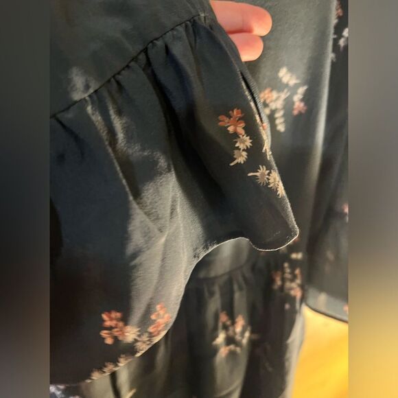 MADEWELL 100% silk dress size S beautiful slate gray with pattern, tie front,EUC - Picture 3 of 9